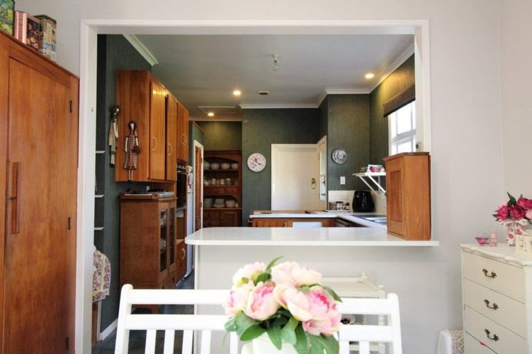 Photo of property in 24 Rewa Street, Takaro, Palmerston North, 4412