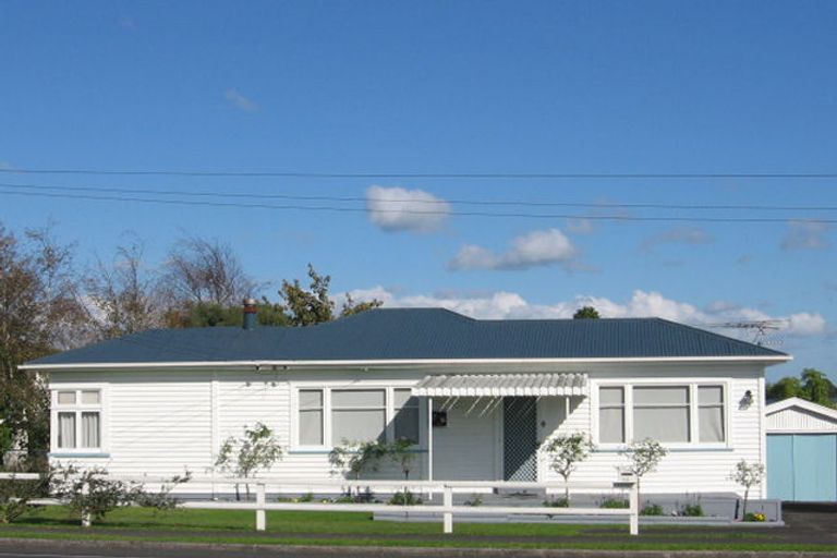 Photo of property in 18 Russell Road, Manurewa, Auckland, 2102