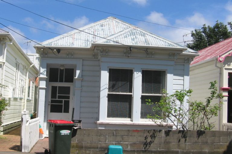 Photo of property in 122 Elizabeth Street, Mount Victoria, Wellington, 6011