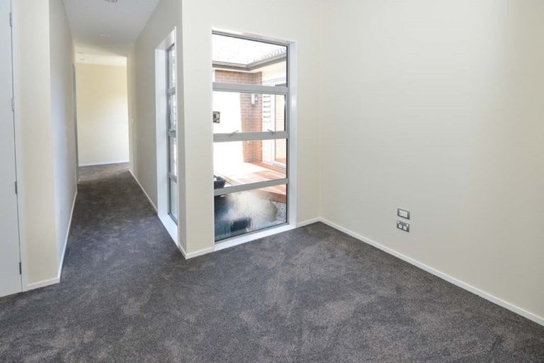 Photo of property in 14 Ruth Craig Place, Stanmore Bay, Whangaparaoa, 0932