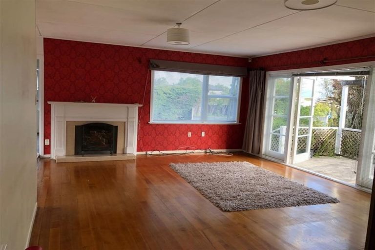 Photo of property in 44 Seymour Road, Sunnyvale, Auckland, 0612