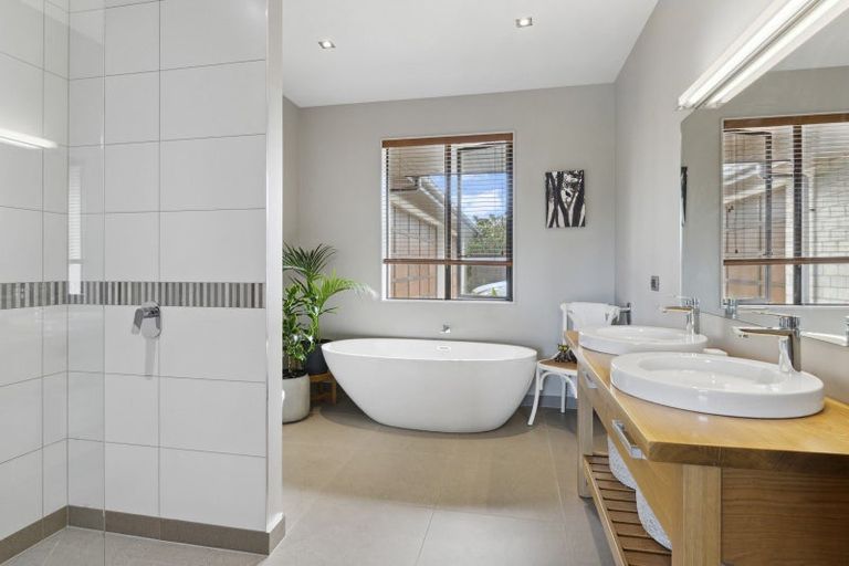 Photo of property in 42a Lennon Access Road, Stillwater, Silverdale, 0993