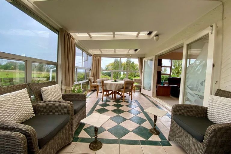 Photo of property in 564 No 1 Line, Longburn, Palmerston North, 4475