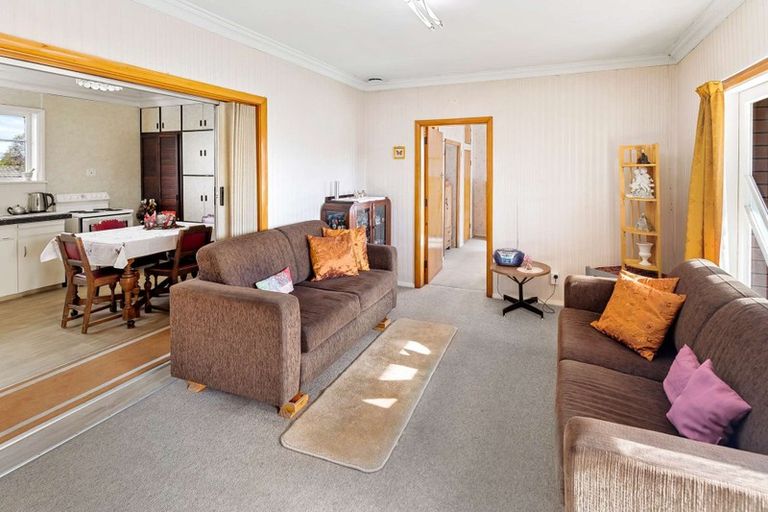 Photo of property in 27 Graham Street, Levin, 5510