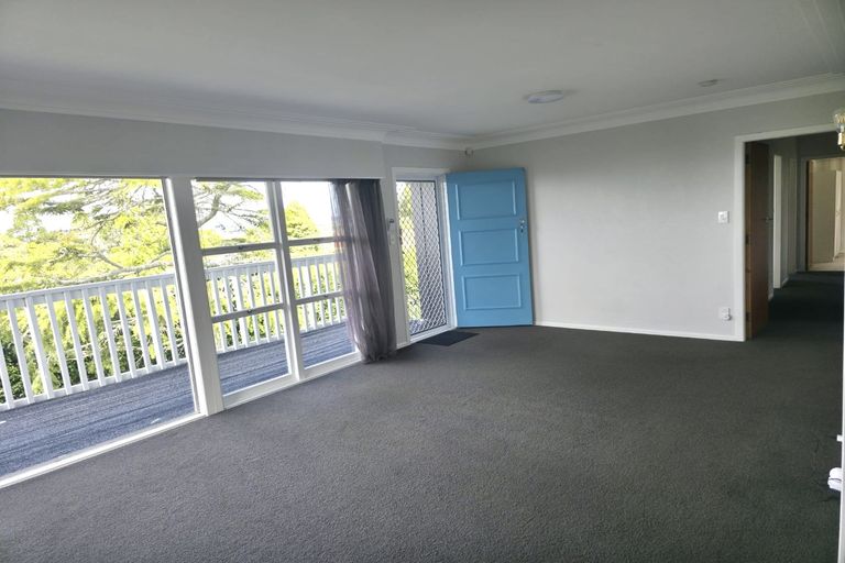 Photo of property in 5 Hartley Terrace, Massey, Auckland, 0614