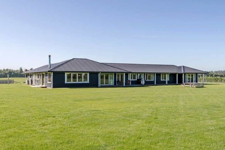 Photo of property in 1/616 Halkett Road, West Melton, Christchurch, 7671