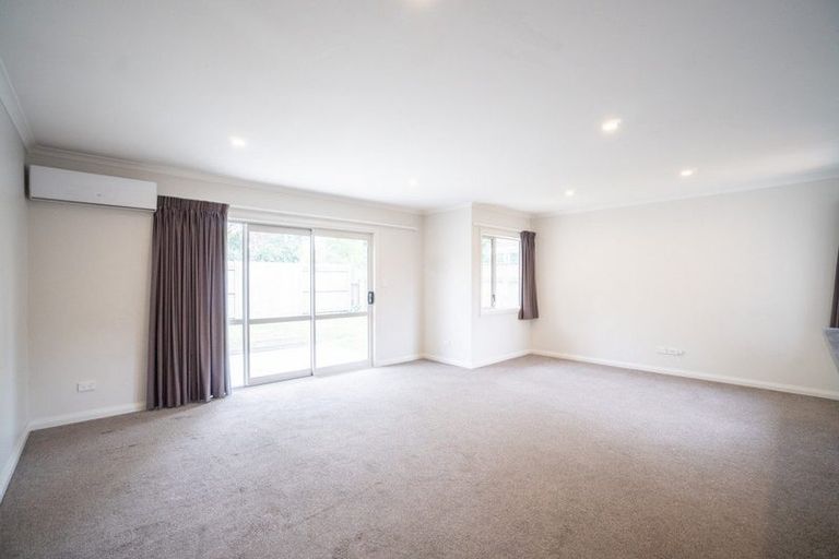 Photo of property in 205 College Street, West End, Palmerston North, 4412