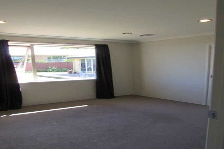 Photo of property in 52 Ngawhatu Road, Stoke, Nelson, 7011