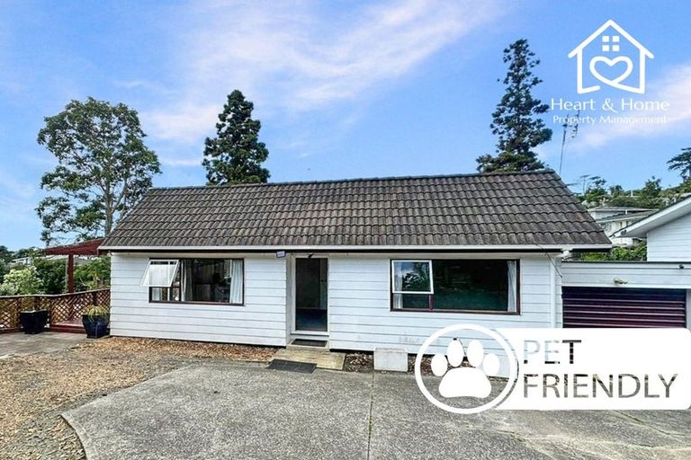 Photo of property in 1/10 Halder Place, Torbay, Auckland, 0632