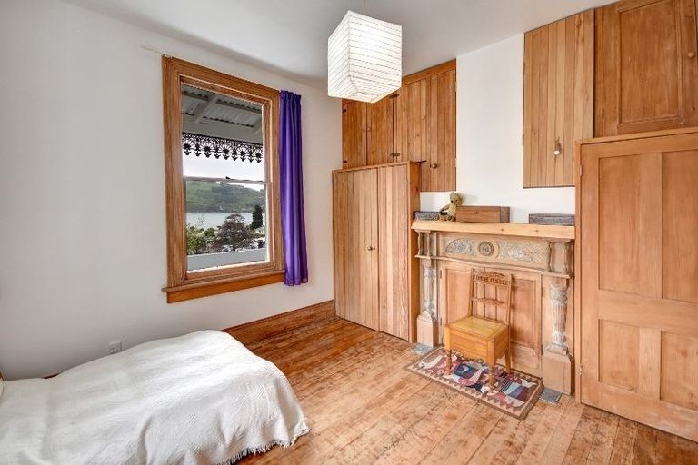 Photo of property in 1 Seddon Street, Ravensbourne, Dunedin, 9022