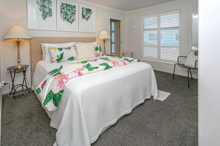 Photo of property in 18 Ross Place, Whiritoa, Whangamata, 3691