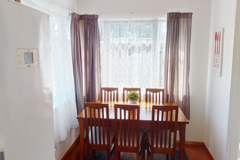 Photo of property in 19 Liverpool Street, Levin, 5510