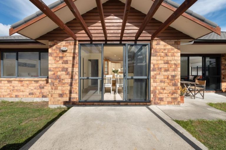 Photo of property in 35 Madeleine Terrace, Papamoa Beach, Papamoa, 3118