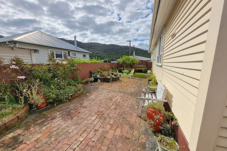 Photo of property in 48 Richmond Street, Cobden, Greymouth, 7802