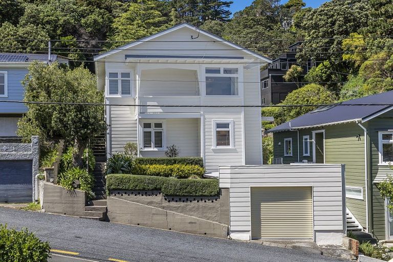 Photo of property in 48 Jackson Street, Island Bay, Wellington, 6023