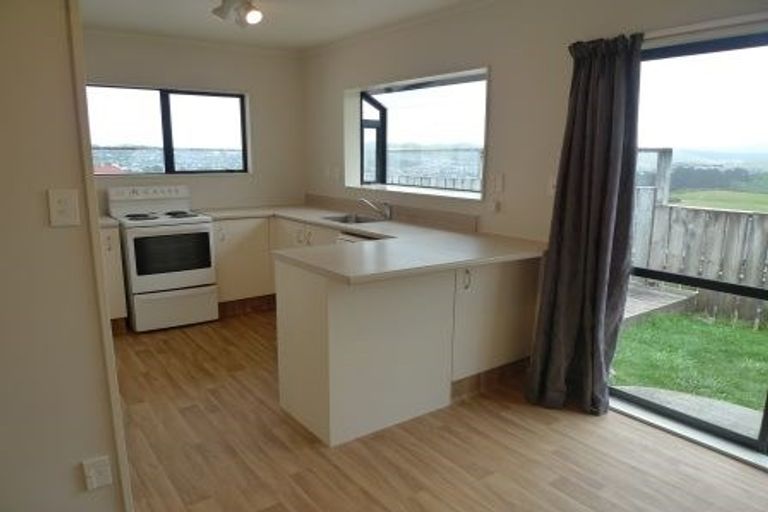 Photo of property in 7b Northwood Close, Woodridge, Wellington, 6037