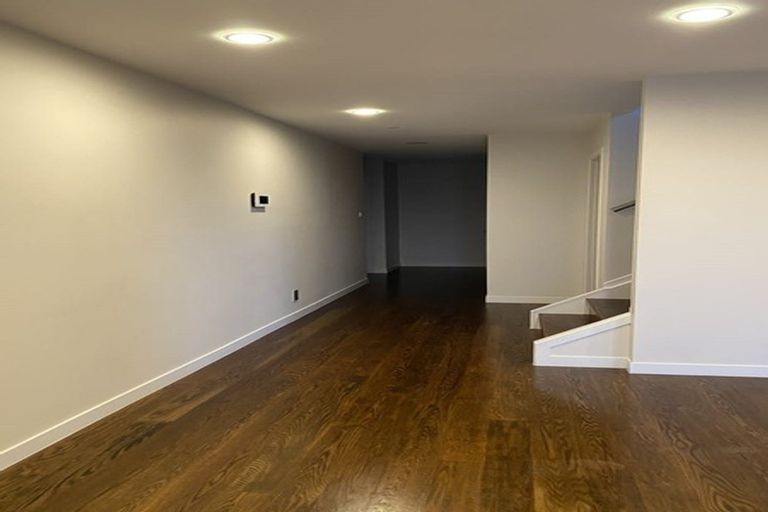 Photo of property in 70 Headland Drive, Long Bay, Auckland, 0630