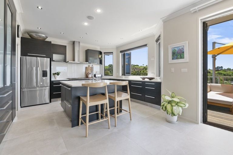 Photo of property in 64 Balboa Drive, Matakatia, Whangaparaoa, 0930
