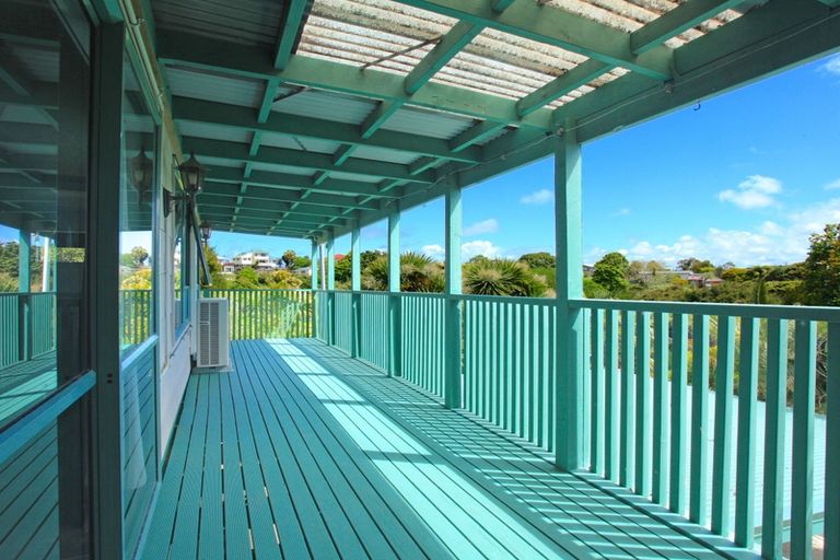 Photo of property in 4 Snowden Place, Raglan, 3225