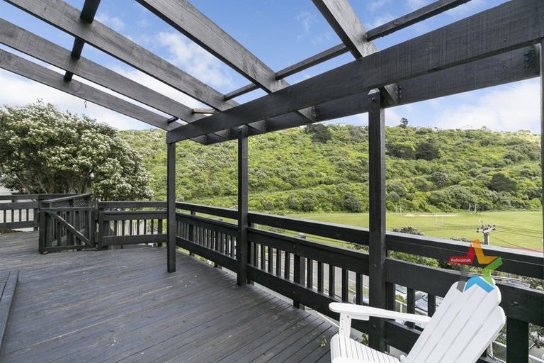 Photo of property in 113 Houghton Bay Road, Houghton Bay, Wellington, 6023