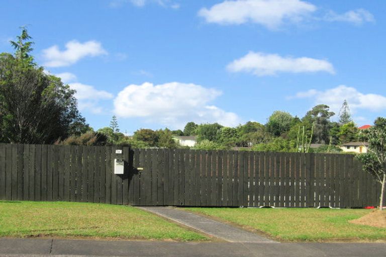 Photo of property in 14 Hydra Place, Glen Eden, Auckland, 0602