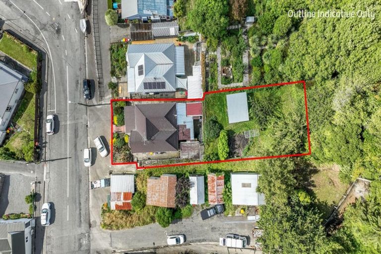 Photo of property in 29 Voelas Road, Lyttelton, 8082