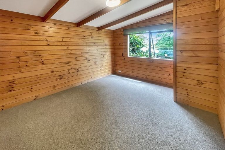 Photo of property in 22 Randal Place, Bayview, Auckland, 0629