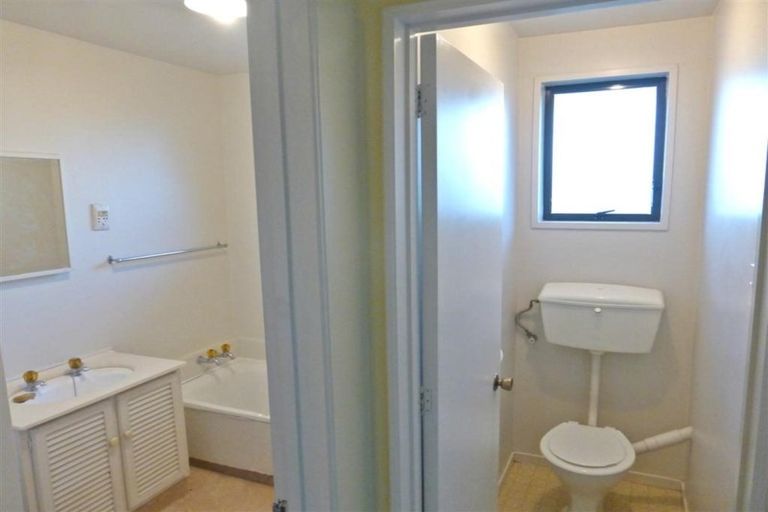 Photo of property in 6 Kinross Street, Hei Hei, Christchurch, 8042