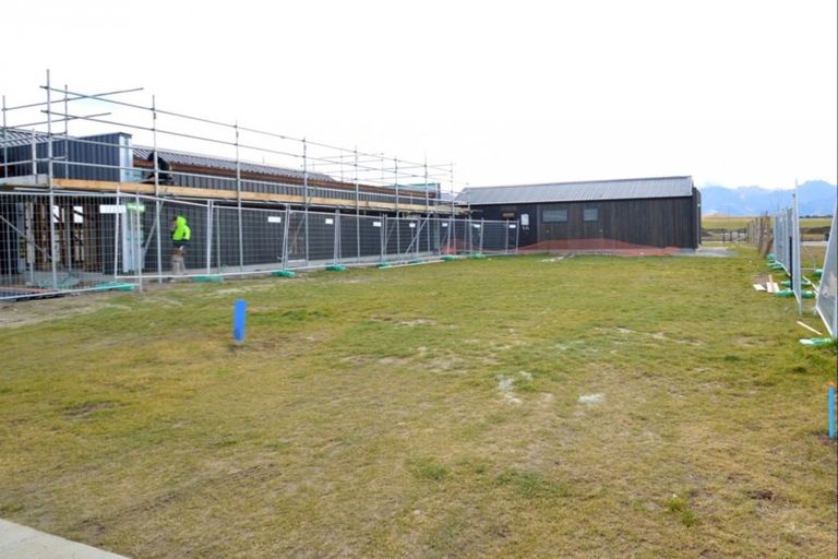 Photo of property in 56 Obelisk Street, Wanaka, 9305