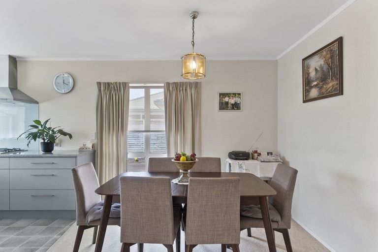 Photo of property in 3 Longford Court, Forest Lake, Hamilton, 3200