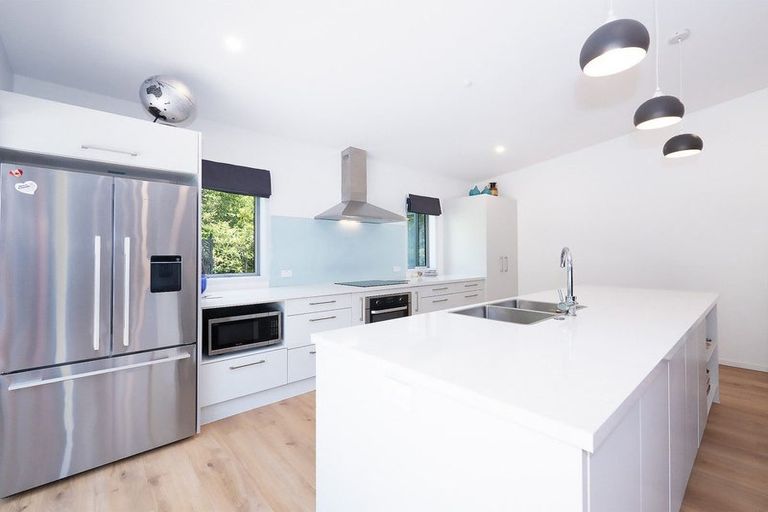 Photo of property in 30 Totara Heights Way, Paihia, 0200