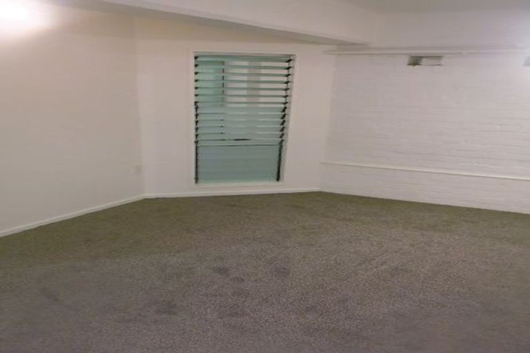 Photo of property in 6 Halleys Lane, Te Aro, Wellington, 6011