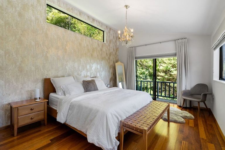 Photo of property in 136 Cheviot Road, Lowry Bay, Lower Hutt, 5013