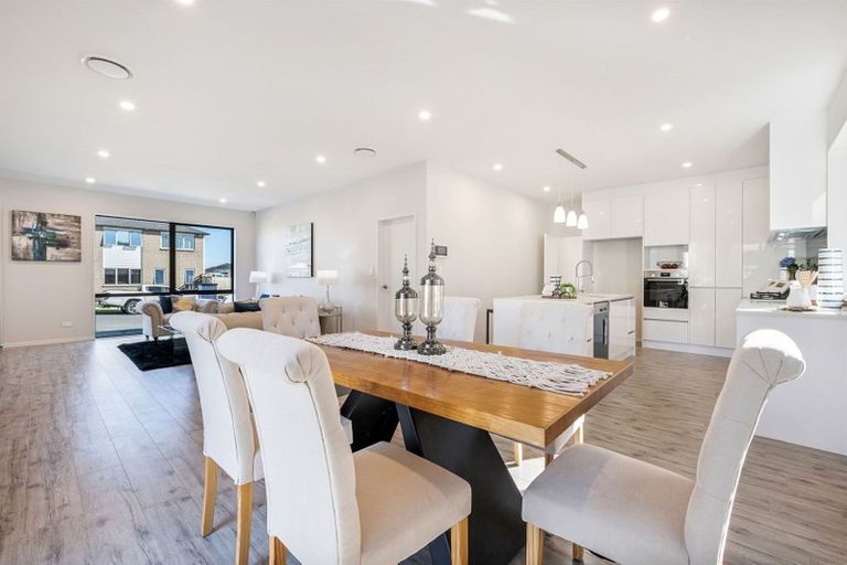 Photo of property in 26 Tir Conaill Avenue, Flat Bush, Auckland, 2019