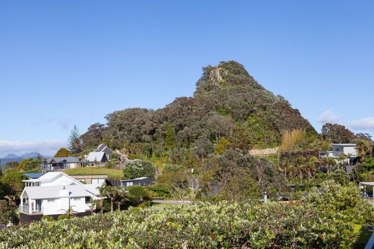 Photo of property in 5 Tirinui Crescent, Tairua, 3508