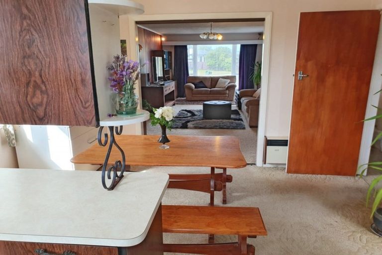 Photo of property in 17 Ilford Place, Awapuni, Palmerston North, 4412