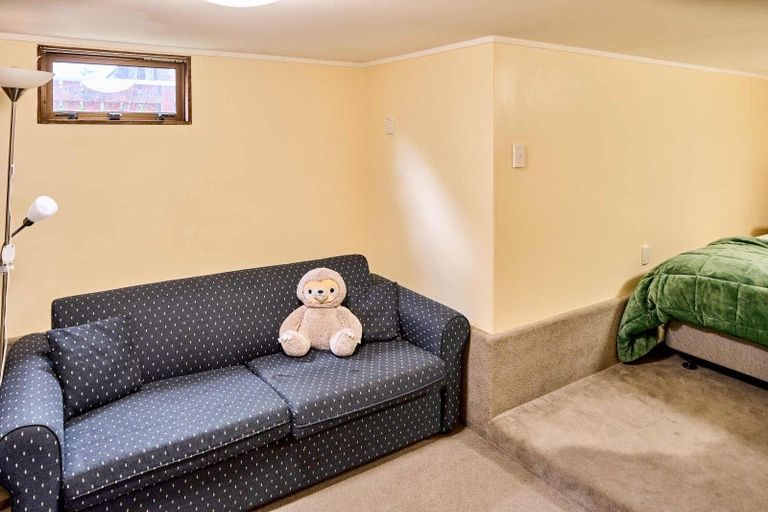 Photo of property in 16 Chestnut Grove, Maungaraki, Lower Hutt, 5010