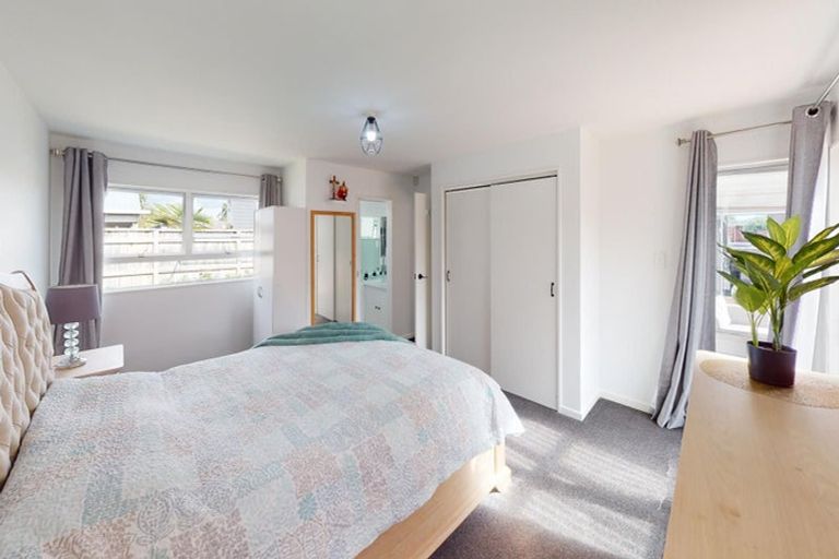 Photo of property in 30 Terry Crescent, Milson, Palmerston North, 4414