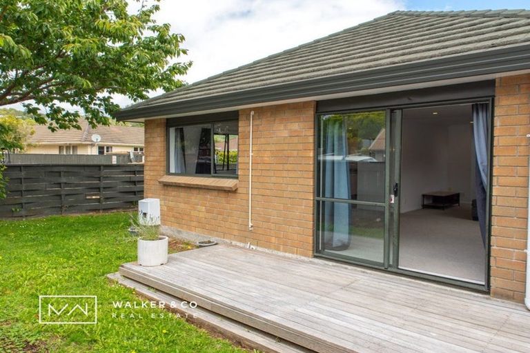 Photo of property in 2 Bathurst Street, Heretaunga, Upper Hutt, 5018