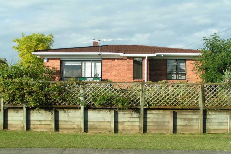 Photo of property in 1/9 Pine Ridge Terrace, Hauraki, Auckland, 0622