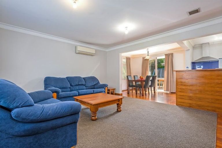 Photo of property in 25 Saint Albans Avenue, Hokowhitu, Palmerston North, 4410