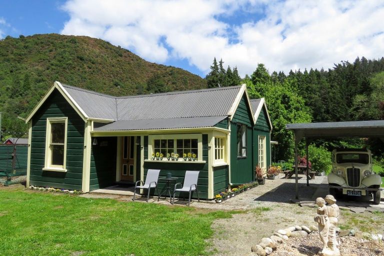 Photo of property in State Highway 7, Blacks Point, Reefton, 7830