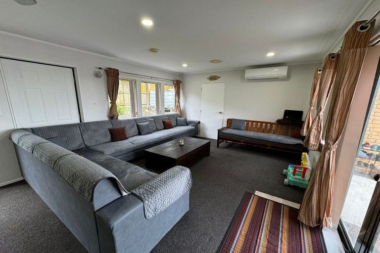 Photo of property in 13 Blueridge Close, Sunnyvale, Auckland, 0612