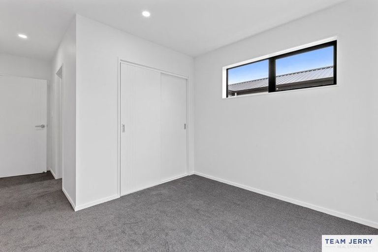 Photo of property in 49 Whare Kauri Road, Papakura, 2110