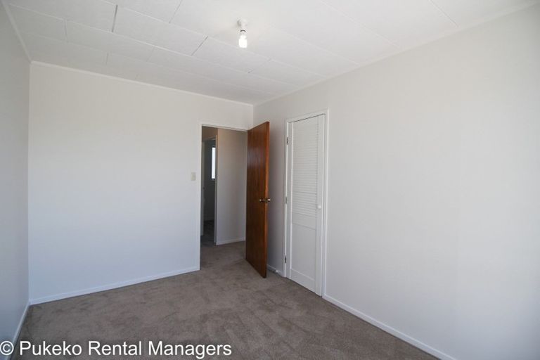 Photo of property in 33 Lendenfeld Drive, Papatoetoe, Auckland, 2025
