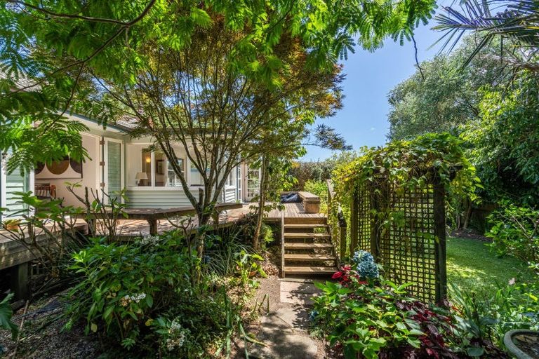 Photo of property in 2/12 Maleme Avenue, Belmont, Auckland, 0622