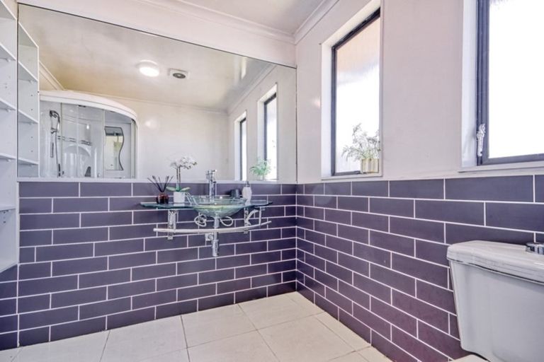 Photo of property in 1/185a Royal Road, Massey, Auckland, 0614