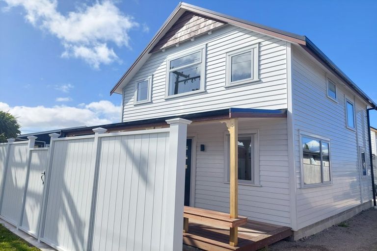 Photo of property in 41 Whiteley Street, Moturoa, New Plymouth, 4310