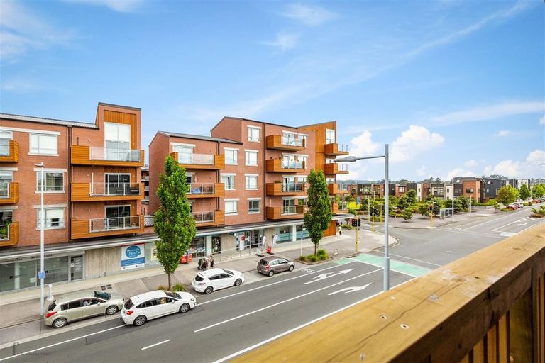 Photo of property in 215 Hobsonville Point Road, Hobsonville, Auckland, 0616