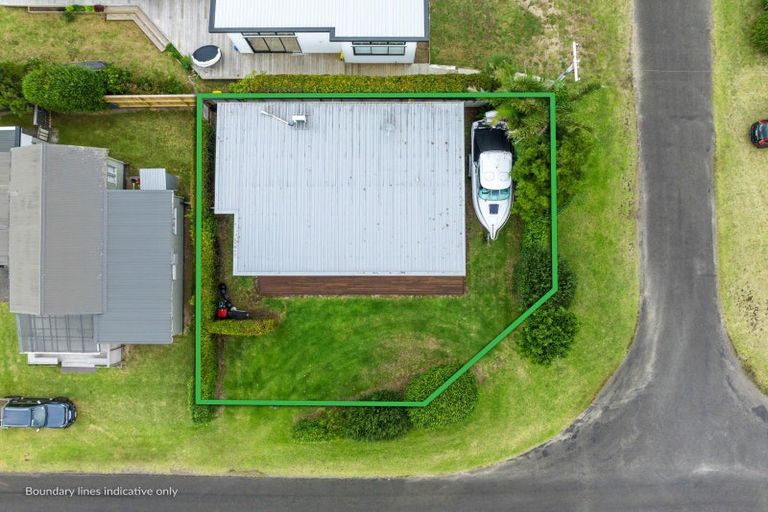 Photo of property in 100 Sylvia Road, Whangamata, 3620